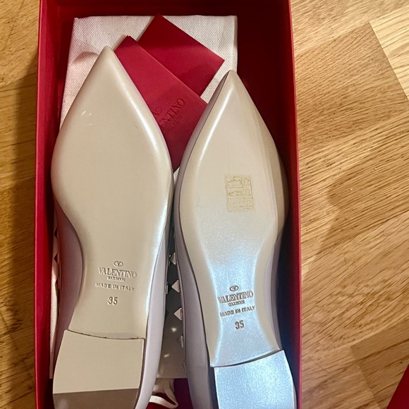 Valentino Garavani - Pointed Toe Studded Flats. - Picture 3 of 8